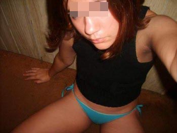 Annonce avec portable d'une femme très branchée par la baise sur Antibes